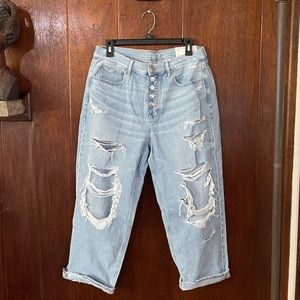 american eagle distressed boyfriend jeans